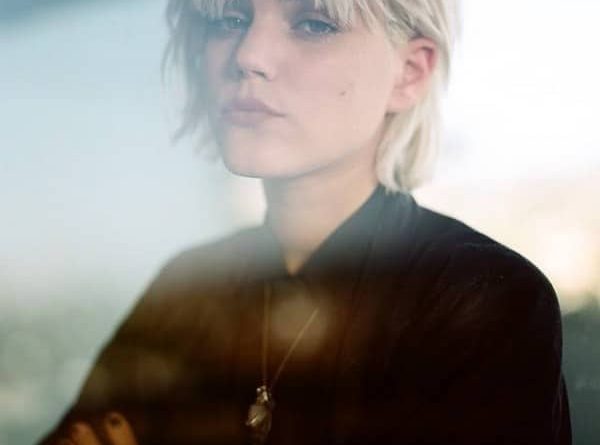 Soko - Don't You Touch Me