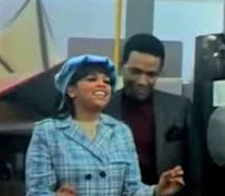 Marvin Gaye, Tammi Terrell - When Love Comes Knocking At My Heart