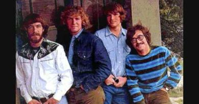 Creedence Clearwater Revival - My Baby Left Me