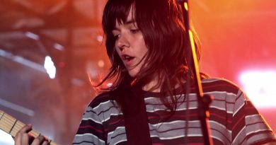 Courtney Barnett - Aqua Profunda!