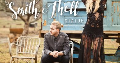 Smith & Thell - Statue