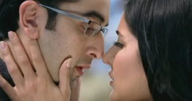 Aadesh Shrivastava, Shashi, Rosalie Nicholson - Mora Piya (From "Raajneeti")
