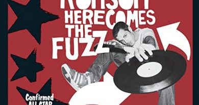 Mark Ronson - Here Comes the Fuzz (feat. Freeway & Nikka Costa)