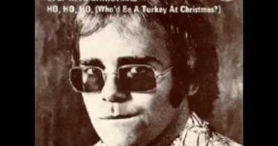 Elton John - Ho! Ho! Ho! (Who'd Be A Turkey At Christmas)