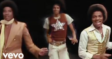 Michael Jackson, The Jacksons - Dancing Machine / Blame It on the Boogie текст