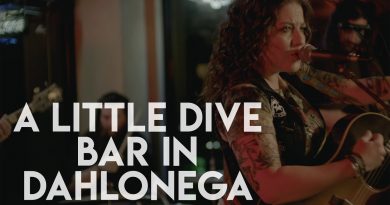 Ashley McBryde - A Little Dive Bar in Dahlonega