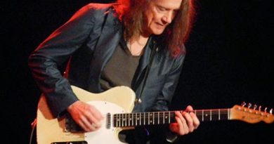 Robben Ford - It Don't Make Sense (You Can't Make Peace)