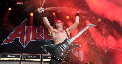 Airbourne - Party in the Penthouse