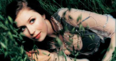 Hayley Westenra — Do You Hear What I Hear?