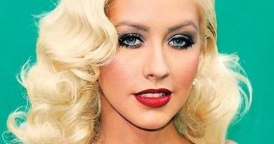 Christina Aguilera — The Wave