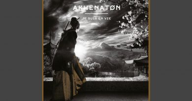 Akhenaton - Tu brilles comme un miroir de bordel