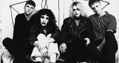 Pale Waves - Odd Ones Out