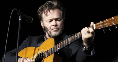 John Mellencamp - Hand To Hold On To