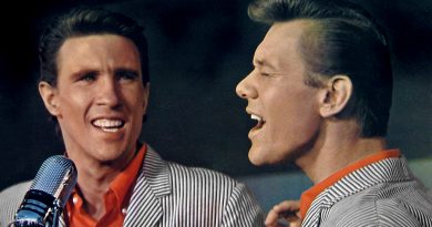 The Righteous Brothers - Baby, What You Want Me To Do