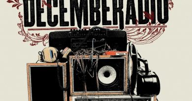 DecembeRadio - Can't Hide