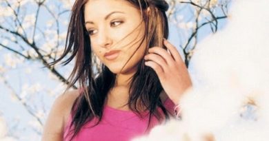 Stacie Orrico - Easy To Luv You