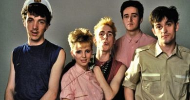 Altered Images - Stand So Quiet