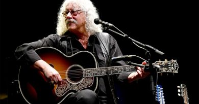 Arlo Guthrie - Now and Then
