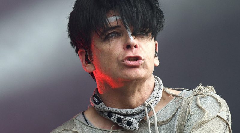 Gary Numan - Betrayed