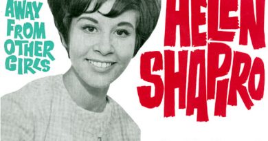 Helen Shapiro - Lipstick on Your Collar