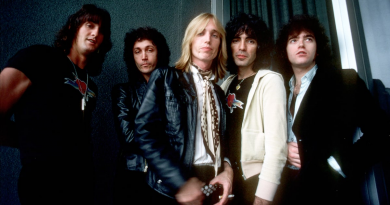 Tom Petty And The Heartbreakers - One of Life's Little Mysteries