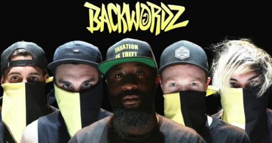 BackWordz - The Professional Protester