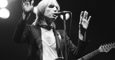 Tom Petty And The Heartbreakers - Even The Losers