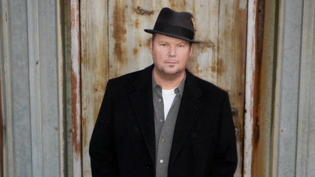 Christopher Cross - The Light Is On