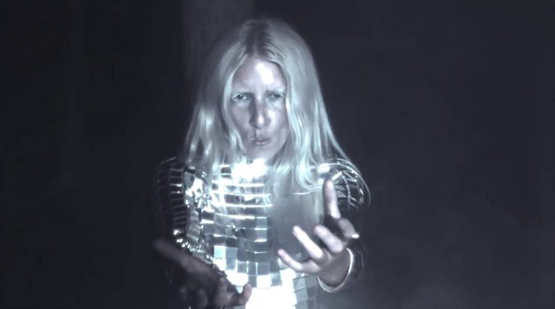 iamamiwhoami, ionnalee - the last dancer