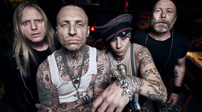 Backyard Babies - Fly Like a Little...