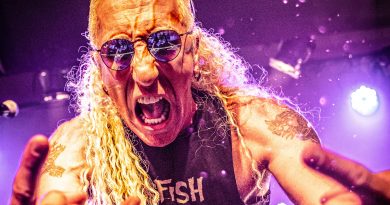 Dee Snider - Rule the World