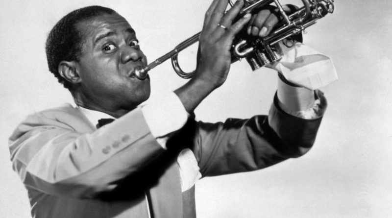 Louis Armstrong, Ella Fitzgerald - I've Got My Love To Keep Me Warm