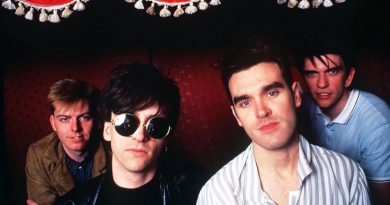 The Smiths - A Rush and a Push and the Land Is Ours