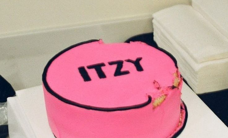 ITZY - CAKE