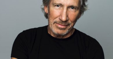 Roger Waters - Any Colour You Like