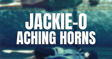 Jackie-O - Aching Horns