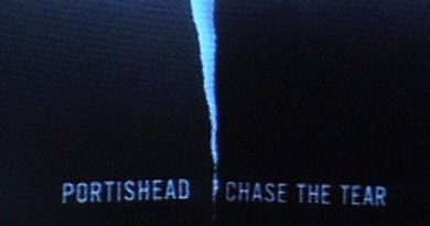 Portishead - Chase the Tear